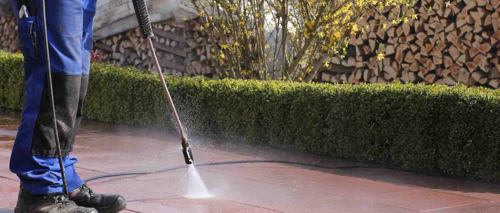 garden maintenance W3